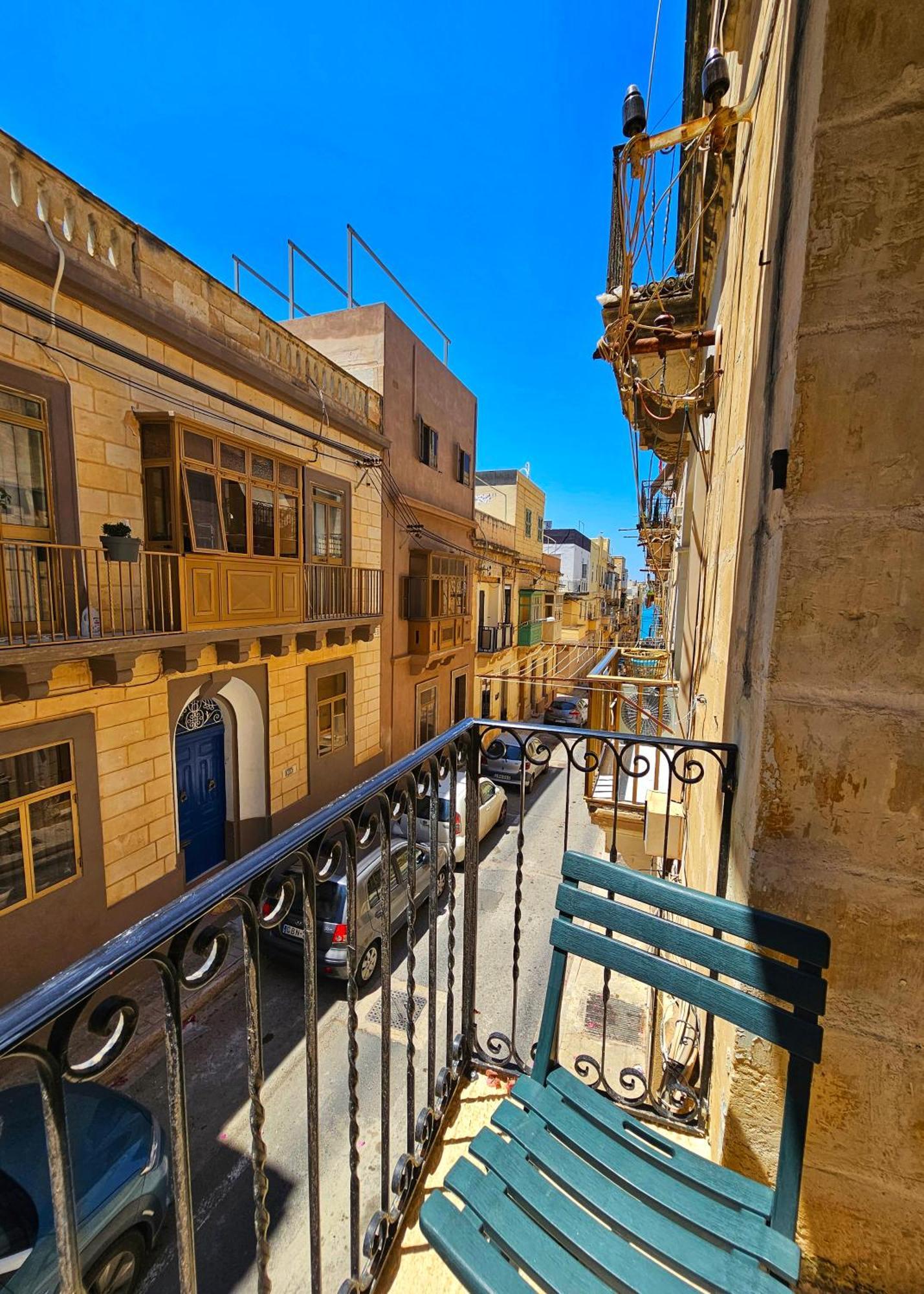 Dar Garigor Apartment Cospicua Exterior photo